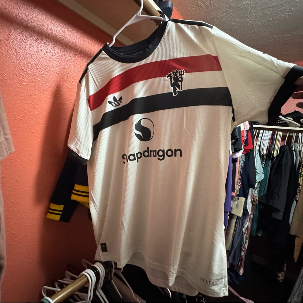 New Adidas Manchester United 2024/25 Authentic Third Jersey
Men size 2XL